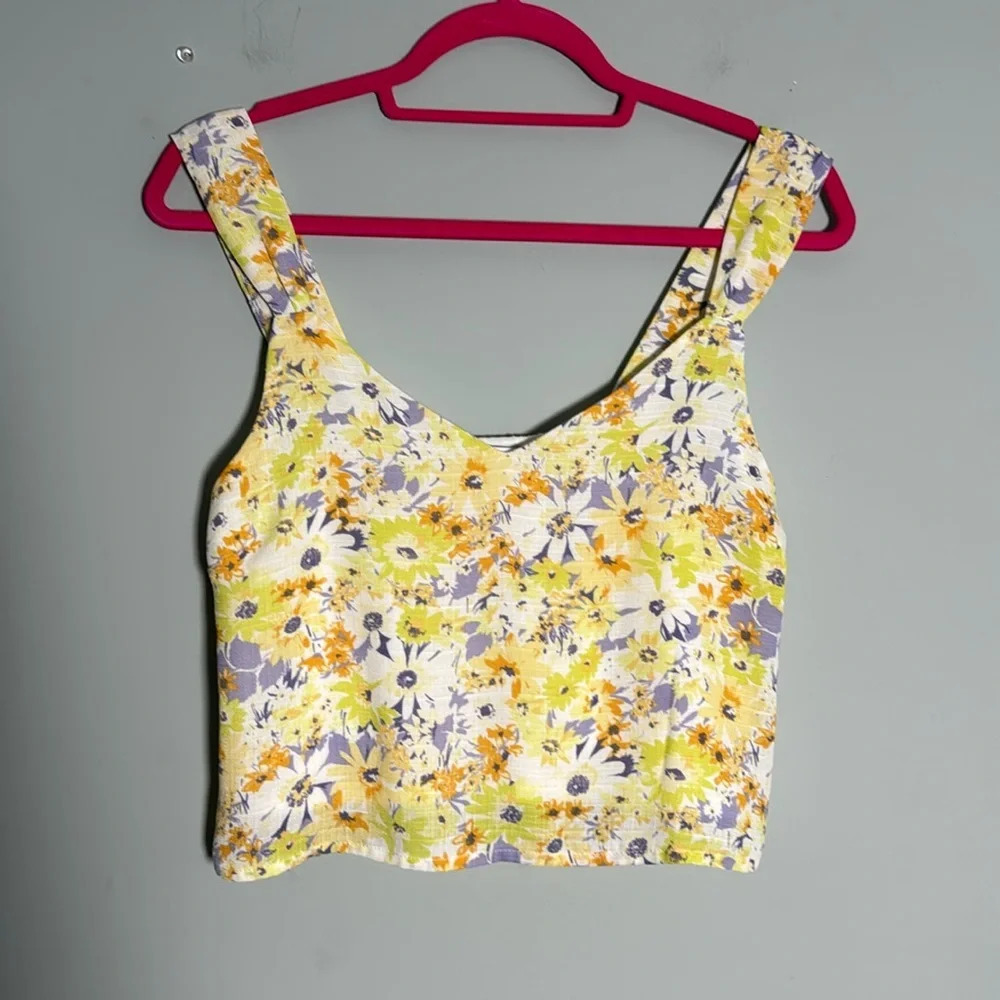 Gilli Lime-Ivory Strap Top Size Small New!